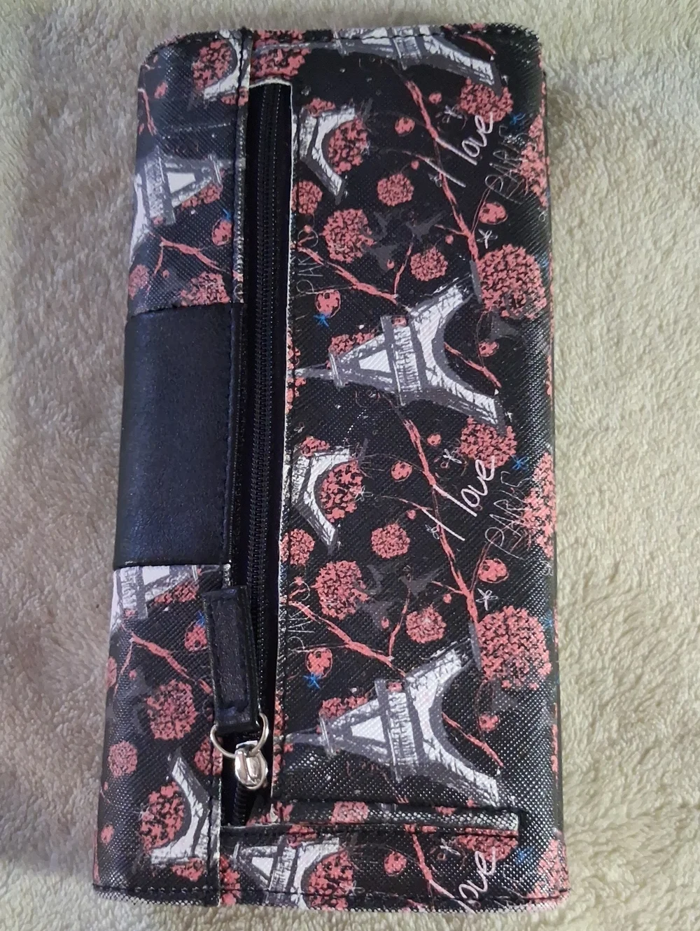 NEW!! Tahari Black and Pink Eiffel Tower Floral Wallet NO TAGS!